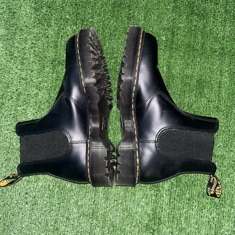 Doc Martens Chelsea boots